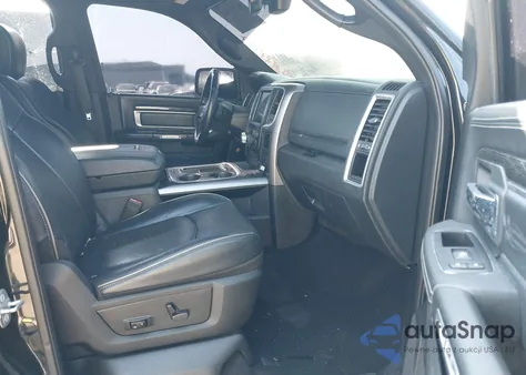 2018 Ram 1500 Limited 4X2 6'4 Box из США, поврежденный, VIN 1C6RR6WT5JS187959